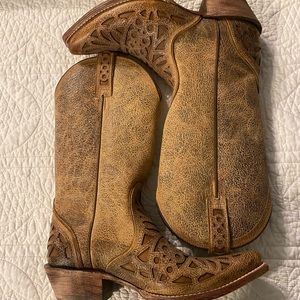 Ariat cowboy boots. Style 10012847